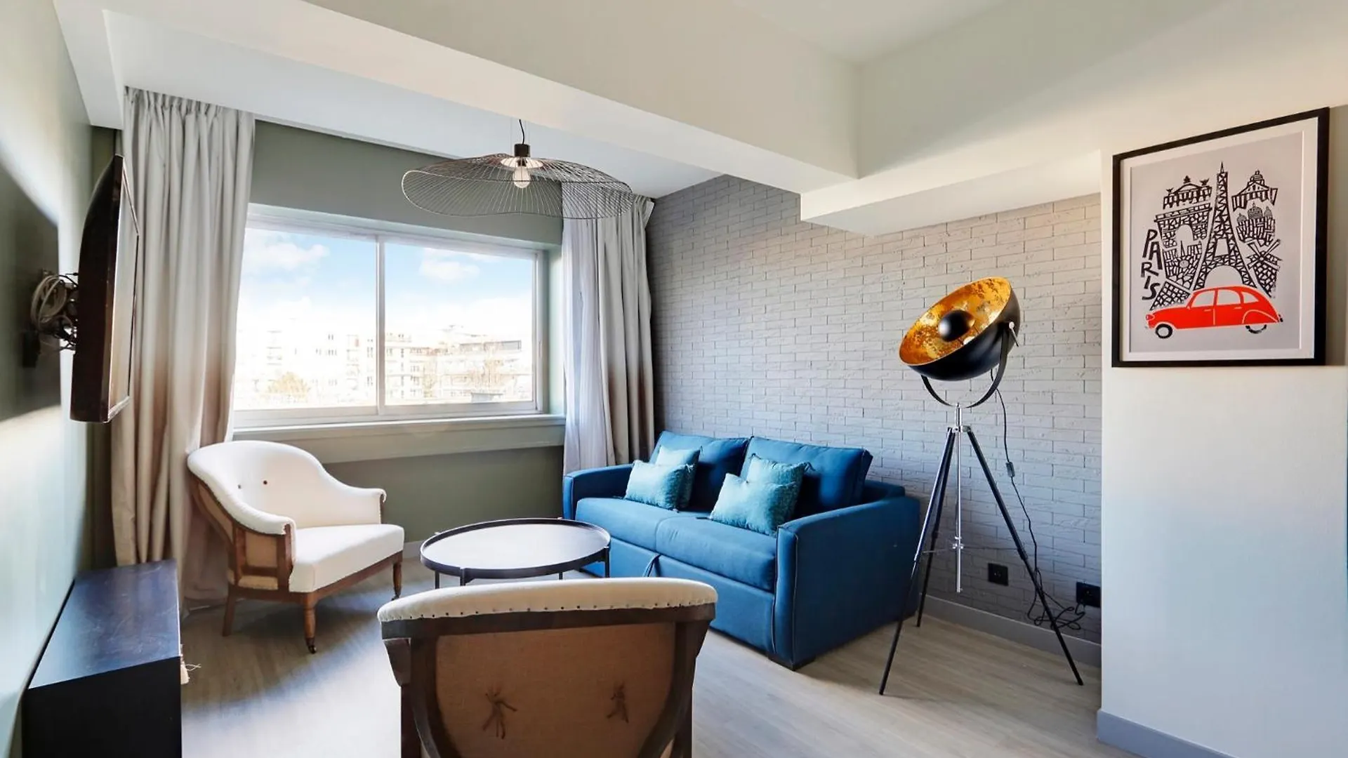 North Paris Suite 0*,  프랑스